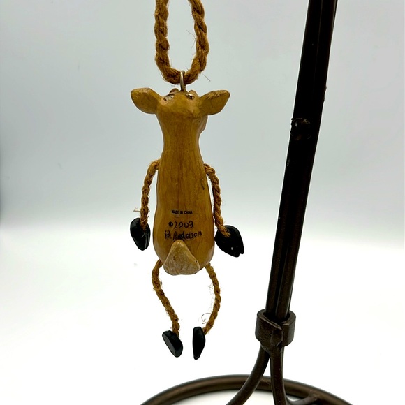 Vintage Bert Anderson Wooden Carved Reindeer Christmas Ornament 2003 - Picture 3 of 11
